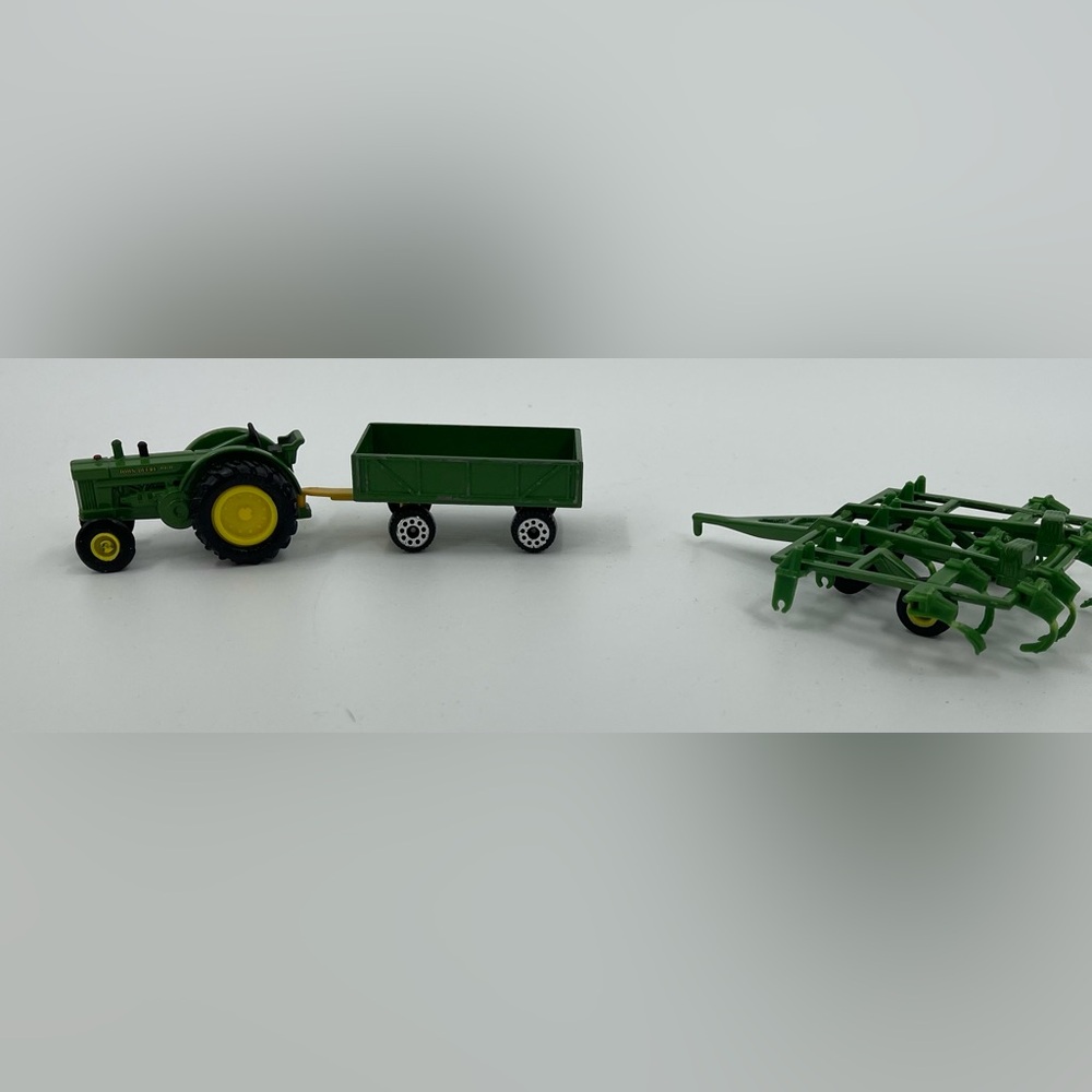 Ertl & Zee Toys John Deere 3 pc Mini Tractor Set 1268Q00 Plow Disc Wagon **READ